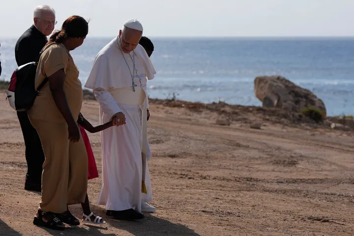 Pope Leo defends African migrants at Mediterranean island frontier