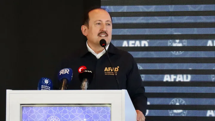 رئيس "آفاد" التركية يؤكد دعم بلاده لفنزويلا وتضامنها معها