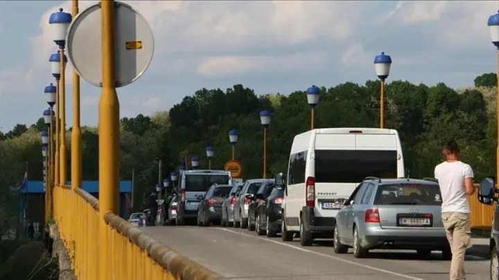 Hrvatska: U trajektnim lukama i na pojedinim graničnim prijelazima moguća dulja čekanja