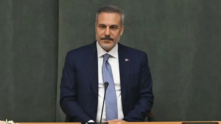 فيدان يدعو إلى "ناتو" أكثر تماسكاً وصموداً ويؤكد أن تركيا شريك محوري بأمن أوروبا