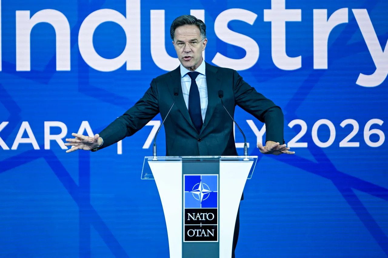 Rutte predstavio tri multinacionalna odbrambena projekta na otvaranju samita NATO-a