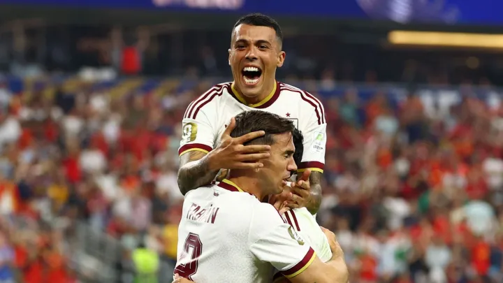 Espanha vence Portugal no último minuto e avança para os quartos de final do Mundial