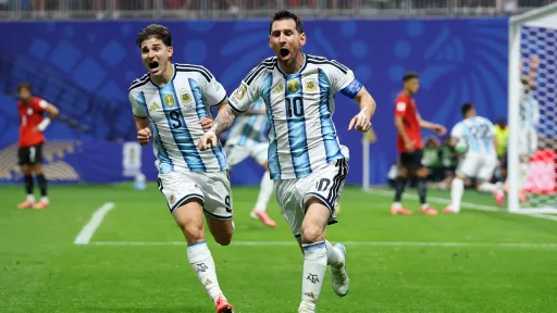 Lionel Messi inspires Argentina in late comeback to eliminate Egypt from World Cup