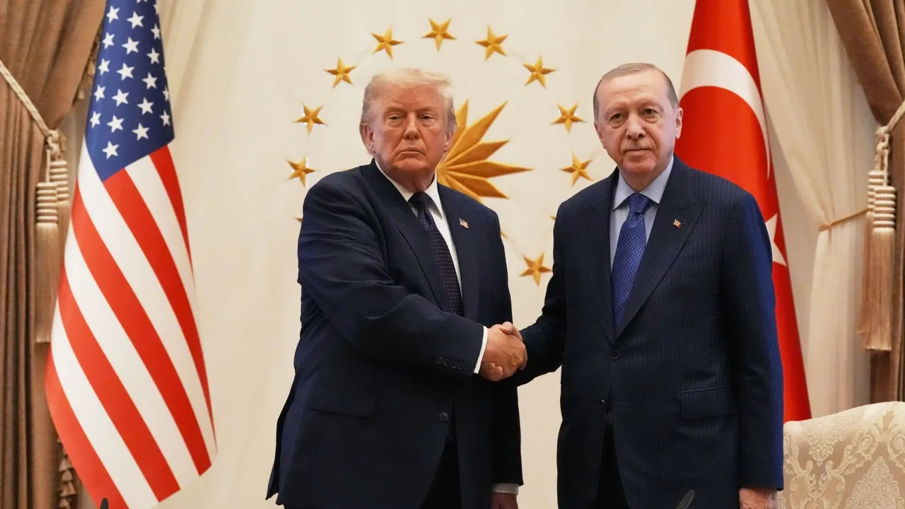 أردوغان خلال لقائه ترمب: قمة أنقرة ستعزز وحدة الناتو وننتظر قراراً إيجابياً بشأن F-35
