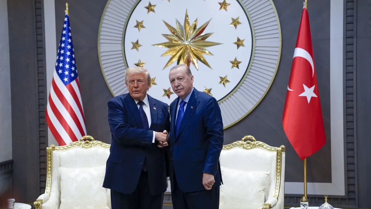 Trump annonce la levée des sanctions contre la Türkiye, une décision sur les F-35 attendue