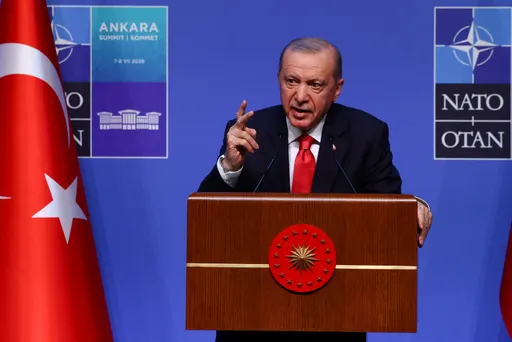 أردوغان: الناتو يجب أن يكون تحالفاً يعزز فيه الحلفاء بعضهم وطرحت قضية غزة في القمة
