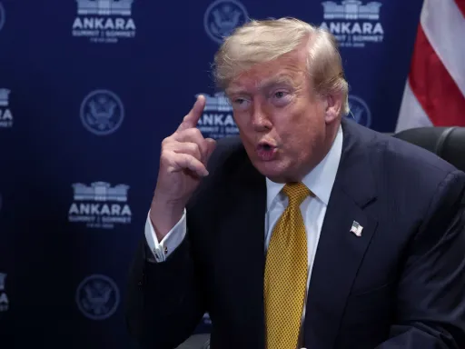 Trump diz que os EUA cortarão todo o comércio com a Espanha