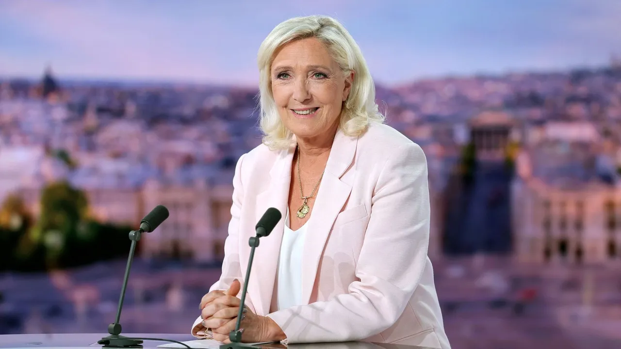 France: Marine Le Pen est candidate à la présidentielle, reste la question du bracelet électronique