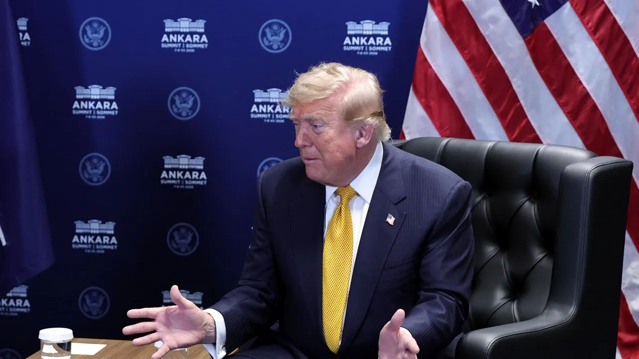 Trump annonce que les États-Unis vont mettre fin à tout commerce avec l'Espagne