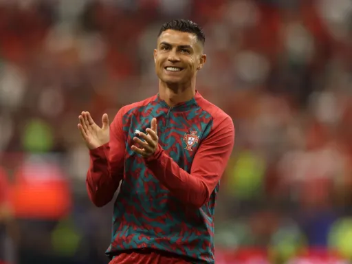 Despedida de uma lenda: jornada inacabada de Ronaldo no Mundial chega ao fim após 20 anos de glória
