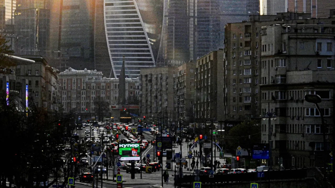Moscow cafe explosion kills three: police