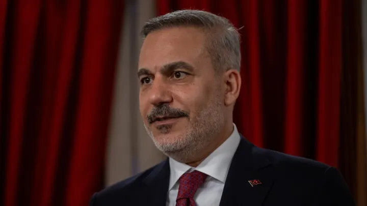 Xaqan Fidan Franśiya häm Germaniyadağı wazıyfadaşları belän söyläşülär ütkärde