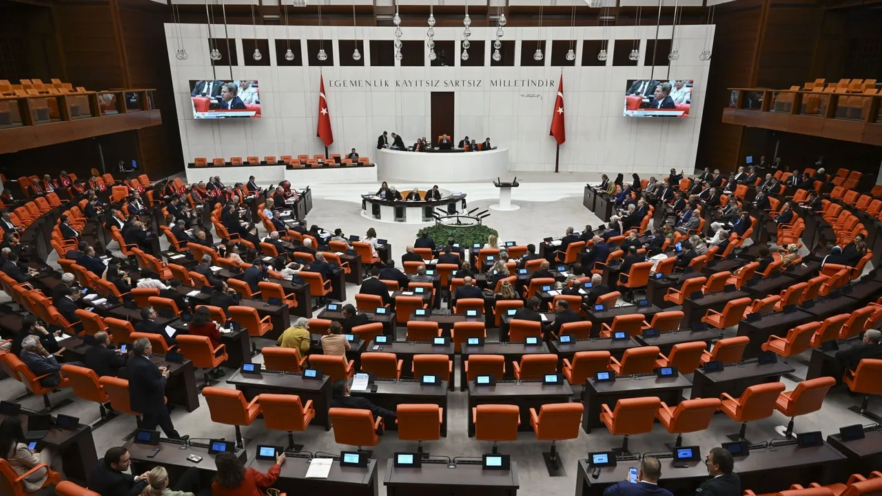 Түркияда терроризмді тоқтатуға бағытталған заң жобасы Мәжілісте талқылана бастады
