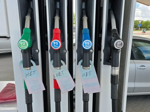 В Москве снова исчезает бензин