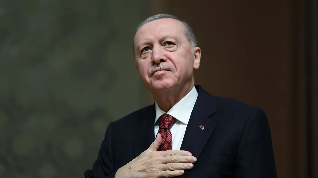 "بداية لعلاقة رائعة".. تركي آل الشيخ يشكر الرئيس أردوغان لدعمه استضافة إسطنبول للسوبر الإسباني 2027