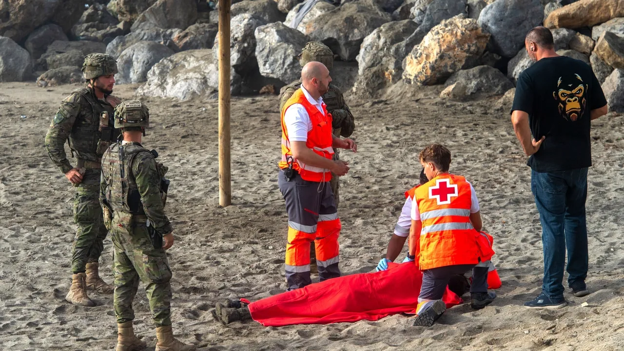 المغرب: تسجيل 11 وفاة و40 ألفاً دخلوا سبتة.. وعصابات الاتجار بالبشر أبرز الدوافع