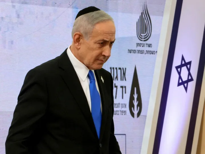 Ex-primeiro-ministro israelita critica a escalada "imprudente e estúpida" de Netanyahu com a Türkiye