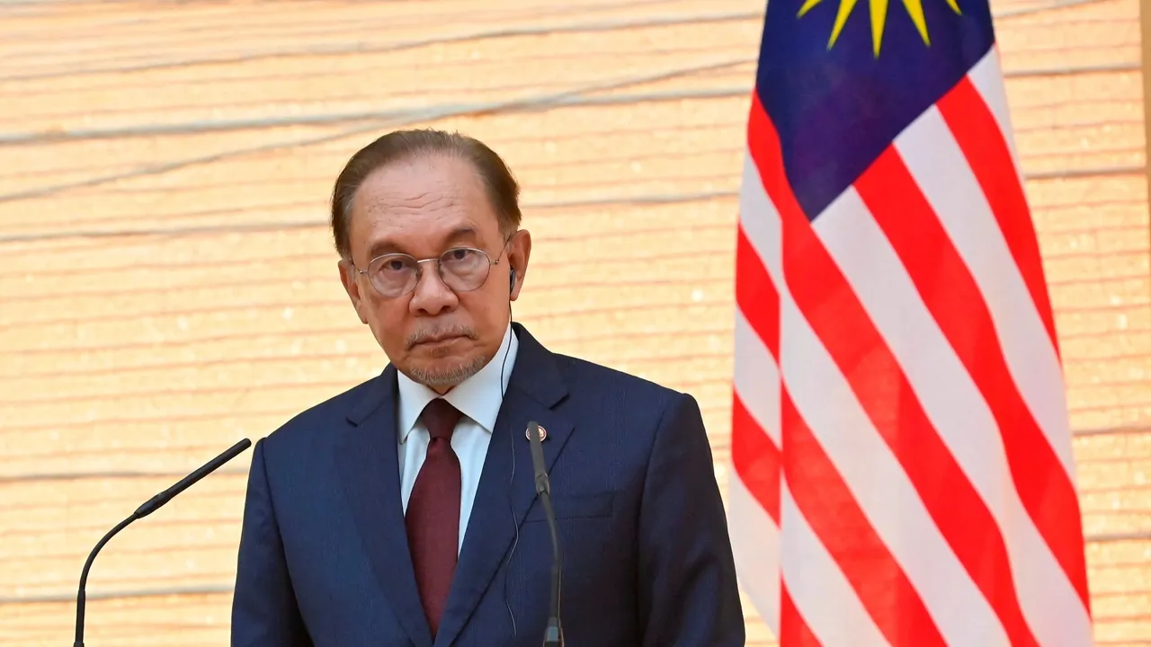Malaysia's Anwar denounces illegal Israeli E1 settlement tenders, warns companies