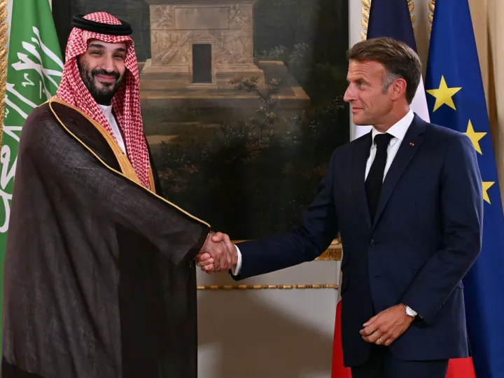 عربستان و فرانسه بر حمایت از تشکیل کشور فلسطین تأکید کردند؛ خواستار خروج اسرائیل از خاک لبنان شدند