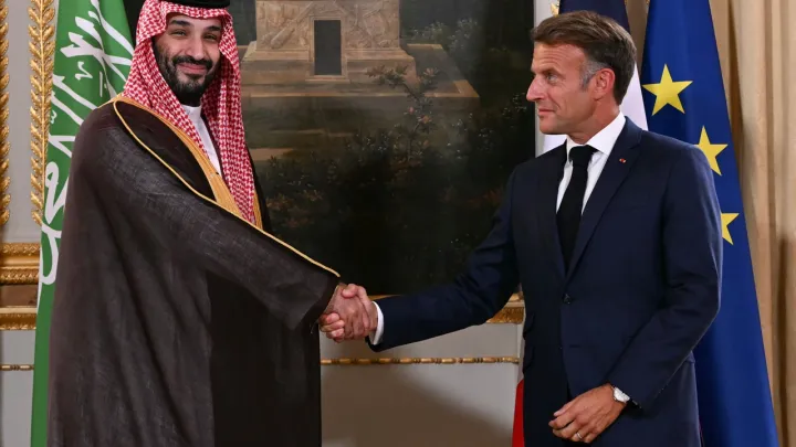 عربستان و فرانسه بر حمایت از تشکیل کشور فلسطین تأکید کردند؛ خواستار خروج اسرائیل از خاک لبنان شدند