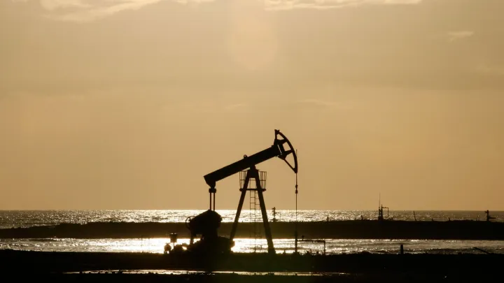 Нефть рухнула на фоне смягчения американо-иранской напряженности