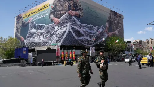 Иран и Оман готовят коридор в Ормузском проливе