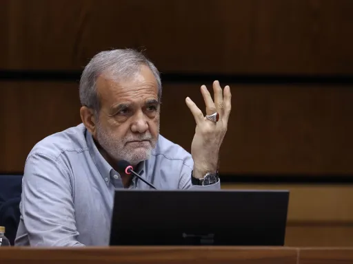 پزشکیان: آمریکا باید رویکرد خود در تعامل با ایران را اصلاح کند