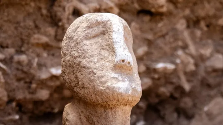 Şanlıurfada 11 meñ yıllıq häykäl tabıldı