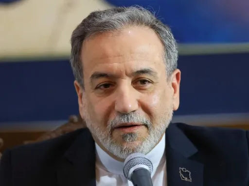 عراقچی: بازگرداندن دیپلماسی با آمریکا غیرممکن نیست