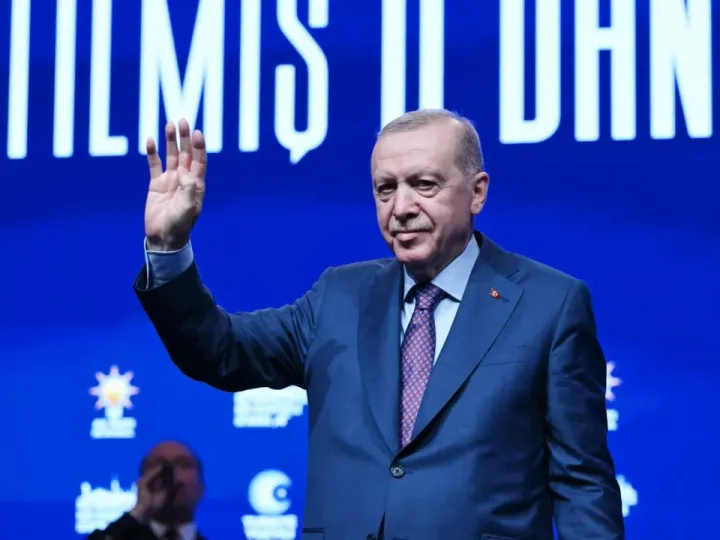 Presidente Erdogan: "Ninguém poderá fazer a Türkiye desistir da sua luta sagrada"