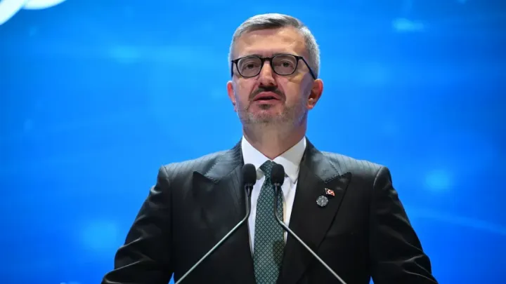 B.Duran 30 Avqust Zəfər Bayramı münasibəti ilə təbrik mesajı paylaşıb