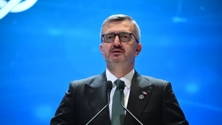 Коммуникация башчысы Дуран 30-Август Жеңиш майрамы боюнча билдирүү жарыялады