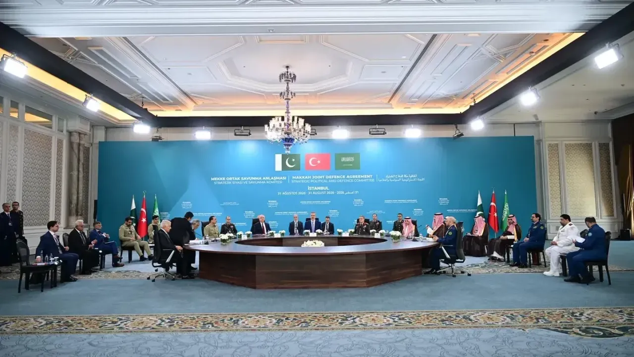 تأکید عربستان بر تعهد به توافق دفاع مشترک مکه در نشست ترکیه
