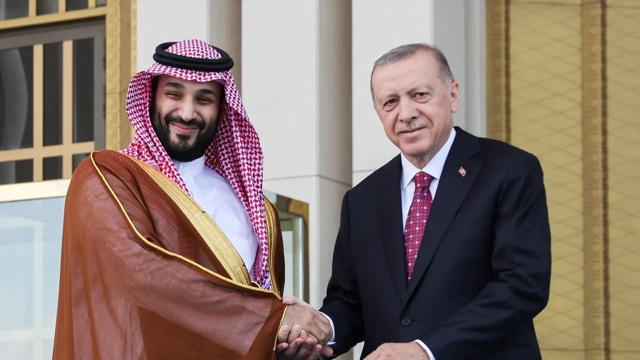 エルドアン大統領、サウジアラビアのムハンマド皇太子と会談