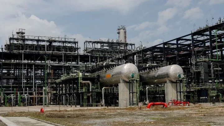 Nigeria's Dangote refinery aims to raise $5 billion with October listing