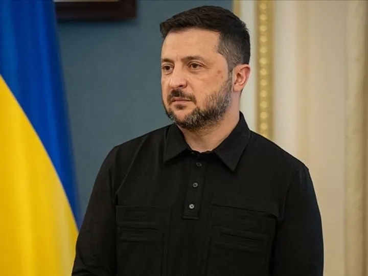 Ukraina ilbaşı Zelenskiy Rusiyägä qarşı yaña operatsiyälärgä rizalıq birüen belderde