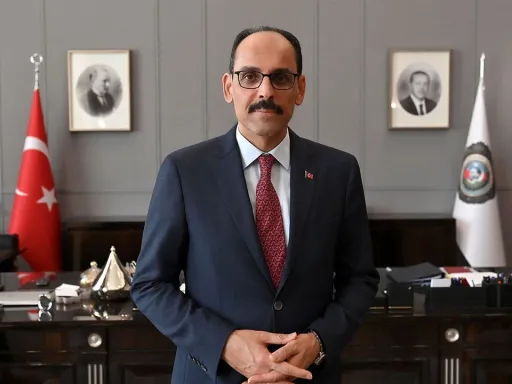 Diretor do Serviço Nacional de Informações da Türkiye reúne-se com as autoridades líbias em Ancara