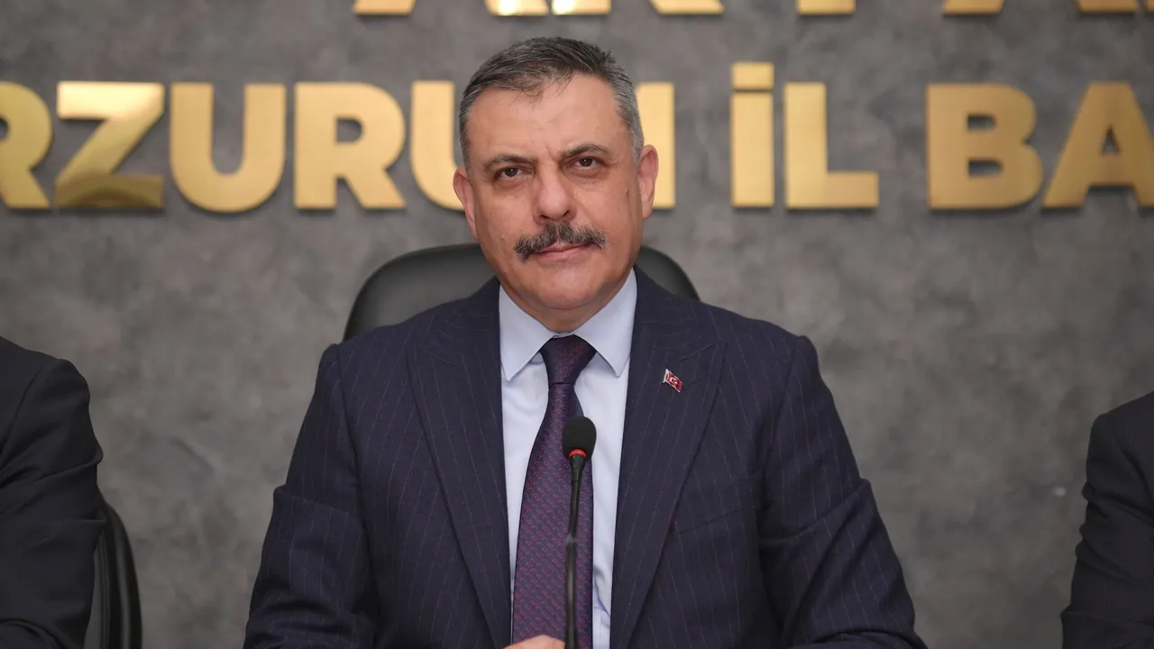 É criada a “TÜRKPOL” entre os Estados turcos
