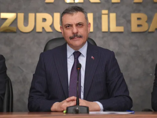 É criada a “TÜRKPOL” entre os Estados turcos