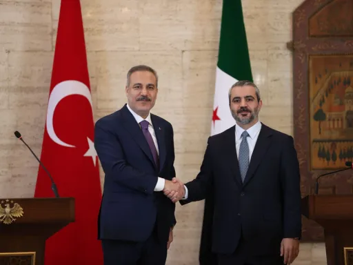 بررسی مقدمات سفر رئیسجمهور اردوغان به دمشق در رایزنی فیدان با مقامهای سوریه