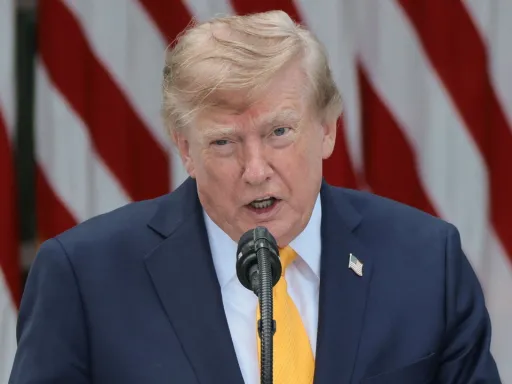 Trump ameaça a UE devido à proposta de "adesão como membro associado" do Canadá