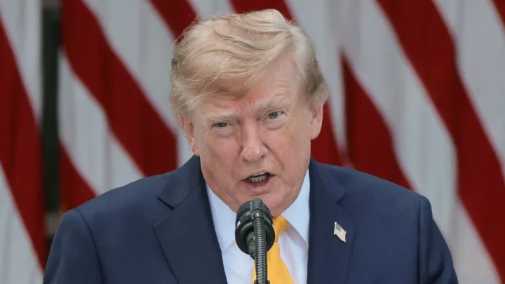 Trump ameaça a UE devido à proposta de "adesão como membro associado" do Canadá