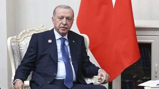 Ärdoğan: Törkiyäneñ ŞXOğa quşılu mömkınlege Könbatışqa arqası belän borılu digänne añlatmıy