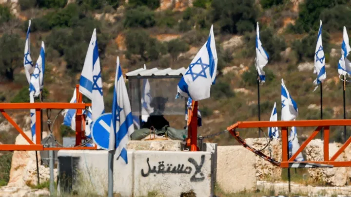 الضفة.. مقتل مستوطن بإطلاق نار والاحتلال يقتل فلسطينياً بدعوى محاولة دهس