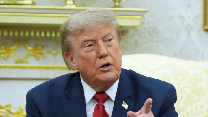 Трамп: "Мен бүтүндөй Иранды жер менен жексен кыла алам"