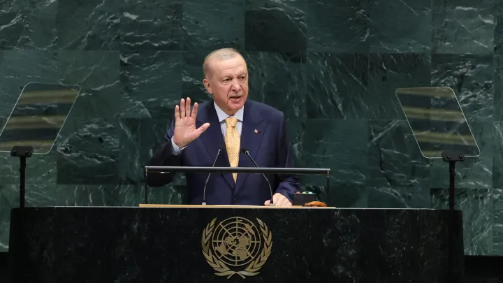 أردوغان يجدد دعوته لـ"العالم أكبر من خمس" ويؤكد أن إسرائيل تتبنى عقلية إبادة لا تشبع من القتل