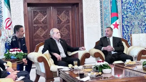طائرة بزشكيان تتوقف بالجزائر في طريقها لنيويورك.. وروبيو: ترمب منفتح على لقاء الرئيس الإيراني