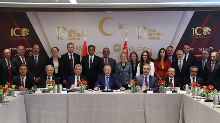 أردوغان: نواصل رفع الزخم الاقتصادي مع واشنطن ونستهدف تجارة بـ100 مليار دولار