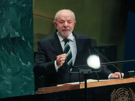 Presidente Lula denuncia política de Trump baseada na "lei do mais forte"