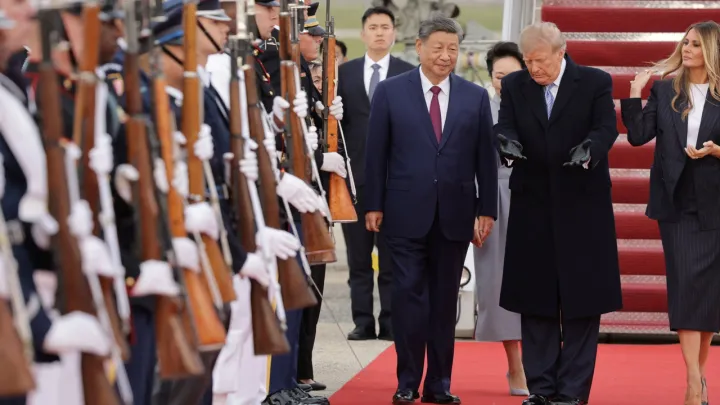 Trump recebeu o Presidente da China, Xi Jinping, no aeroporto